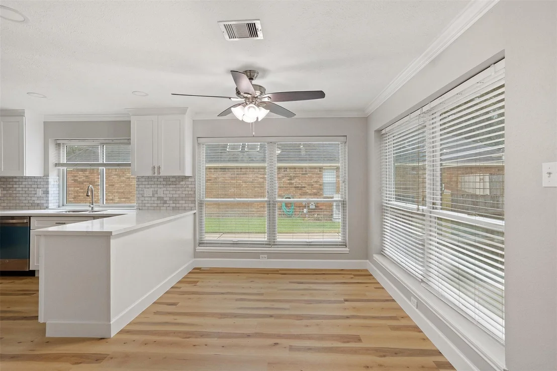 Photo of 2022 Hillside Oak Lane