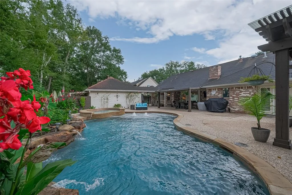 Photo of 722 River Plantation Drive