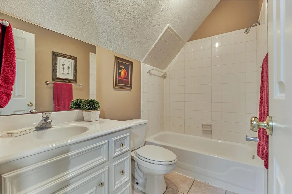 Photo of 33 Winthrop Harbor N