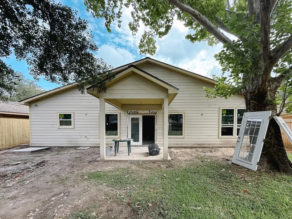 Photo of 10651 Mayfield Road
