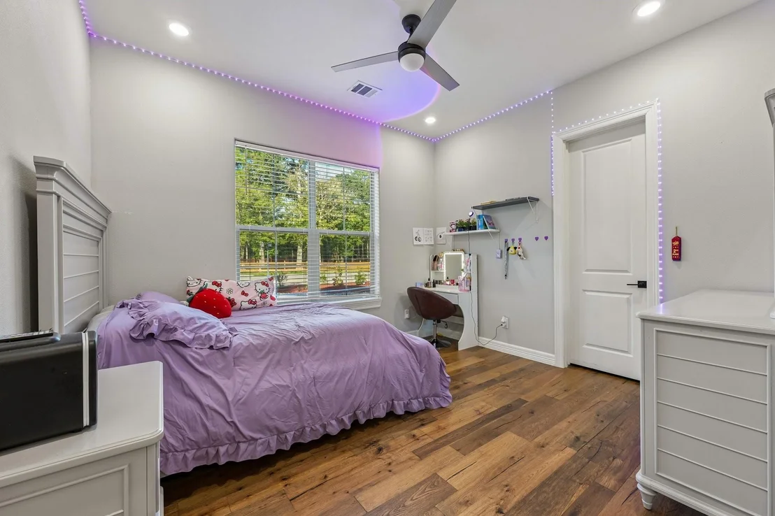 Photo of 33135 Willow Bend Road