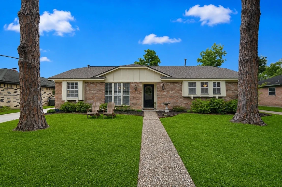 Photo of 9718 Springmont Drive