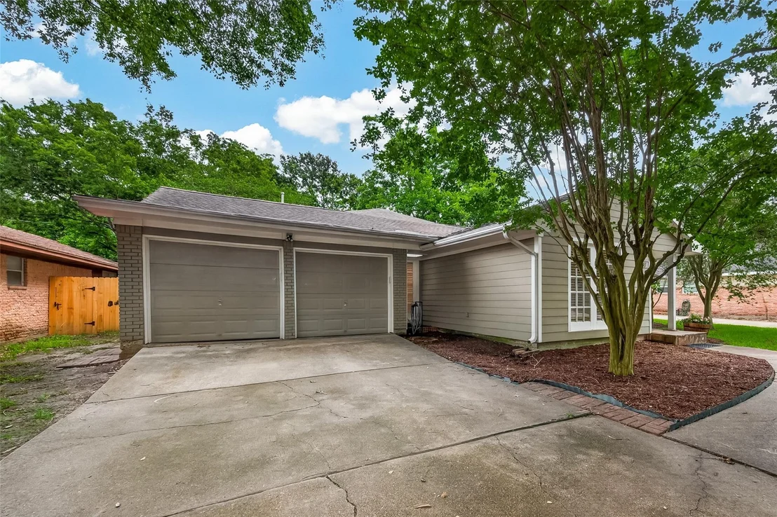 Photo of 10807 Oasis Drive