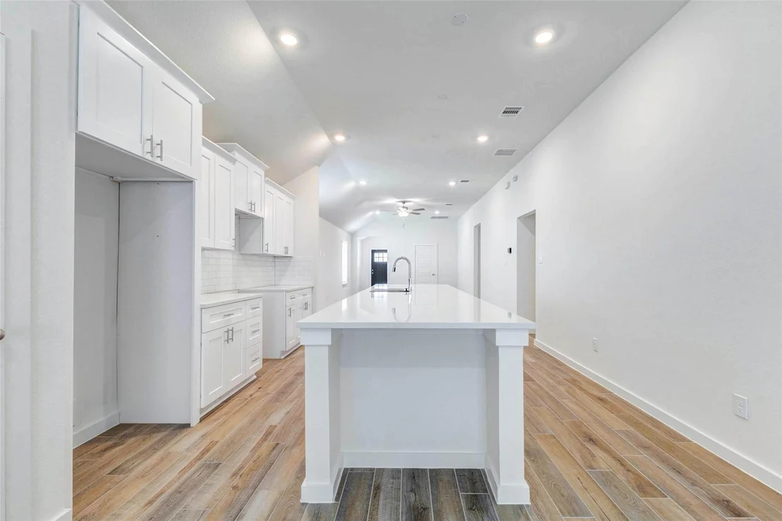 Photo of 6475 Escondido Drive