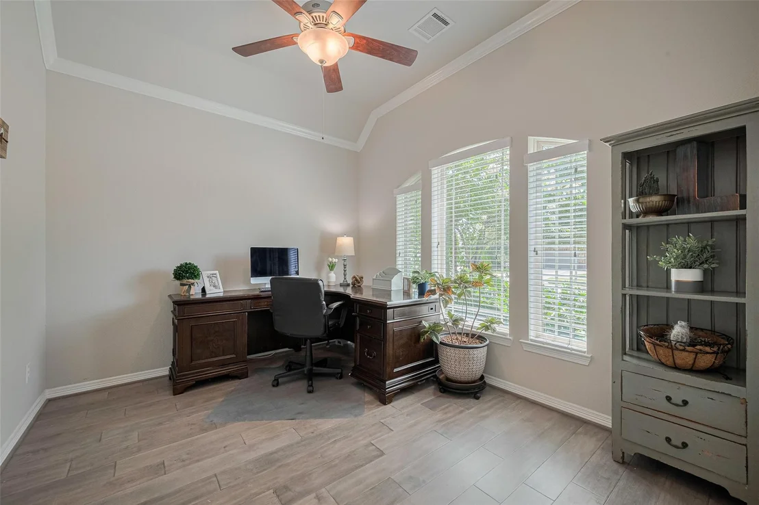 Photo of 28110 Long Mill Lane