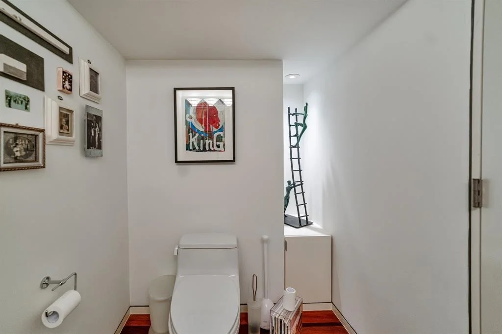 Photo of 2320 Blue Bonnet Boulevard