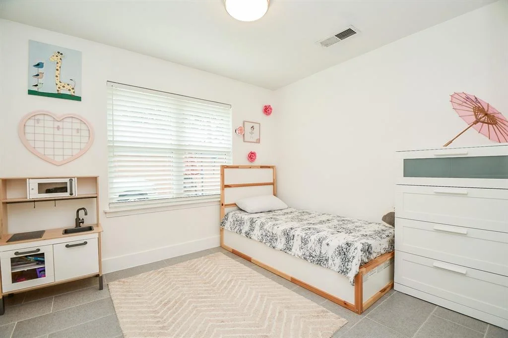 Photo of 9427 Springmont Drive