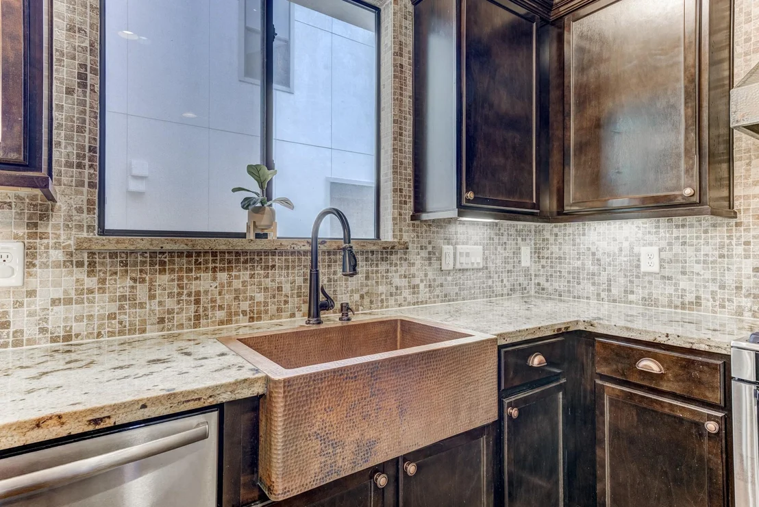 Photo of 2308 Couch Street