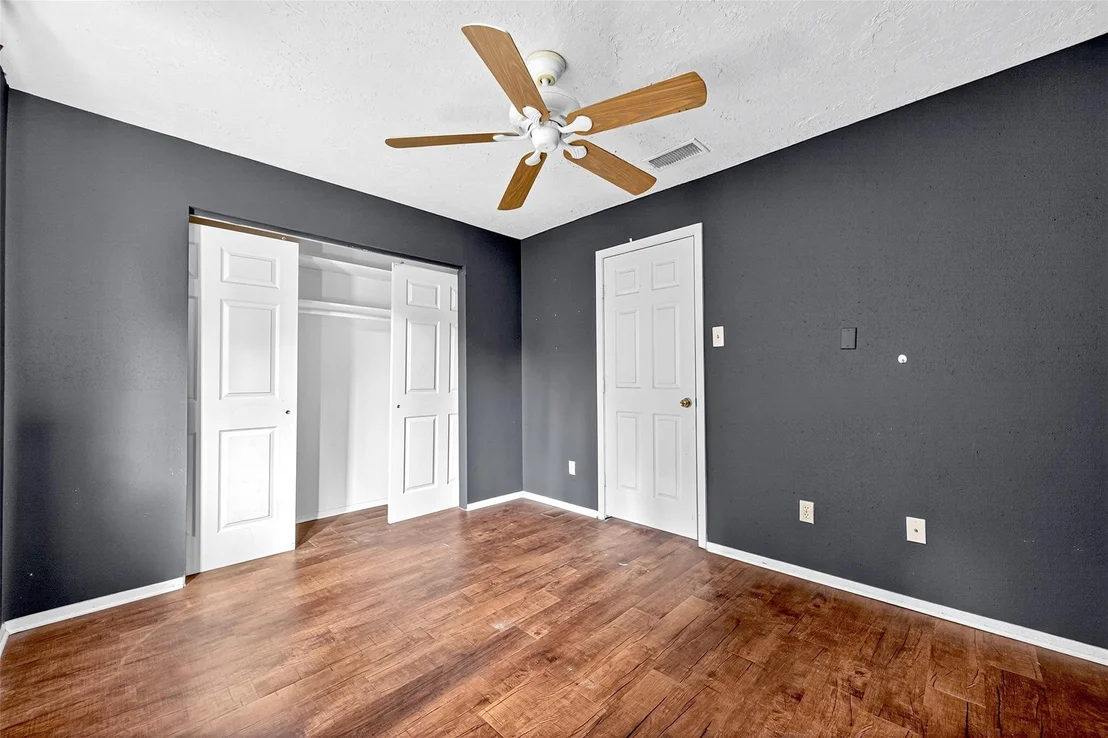 Photo of 6935 Foxbrook Drive