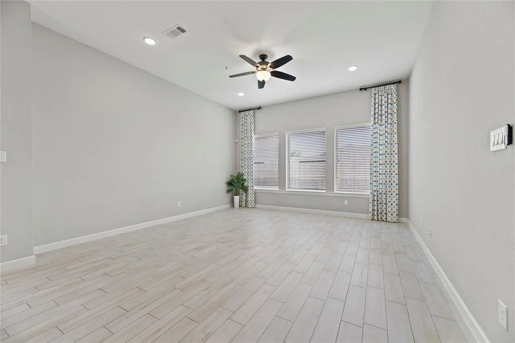 Photo of 10919 Crestwood Point Circle