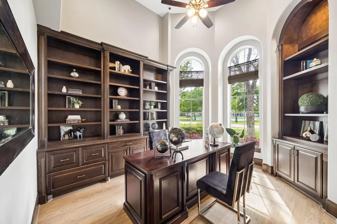 Photo of 907 Enclave Lake Drive