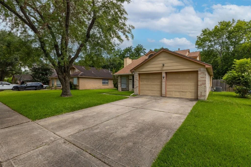 Photo of 2351 Loyanne Drive