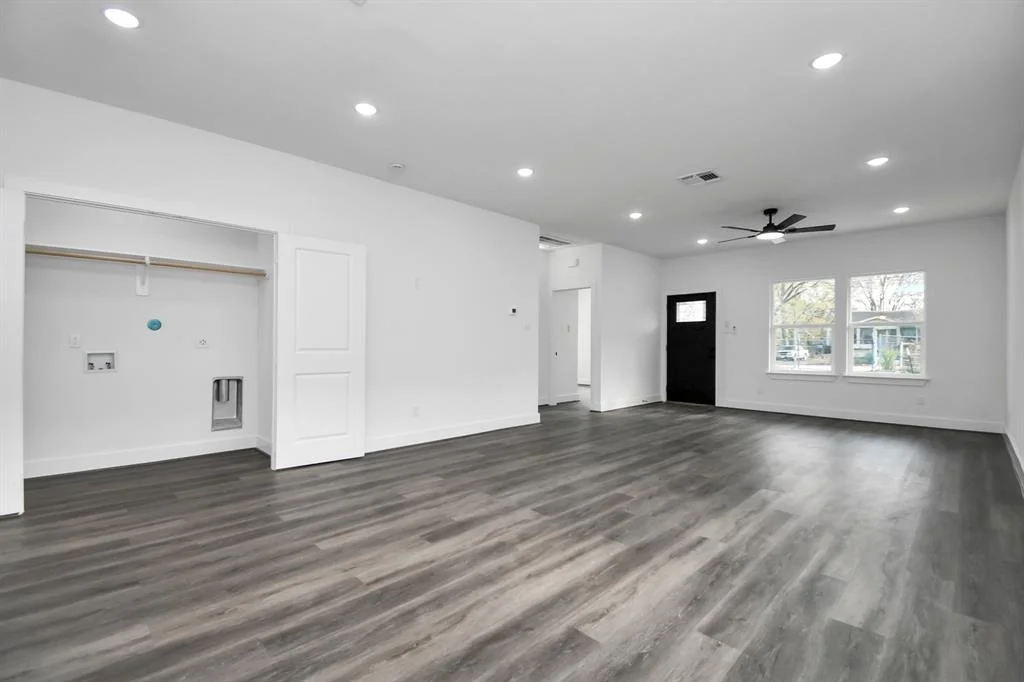 Photo of 604 College Street