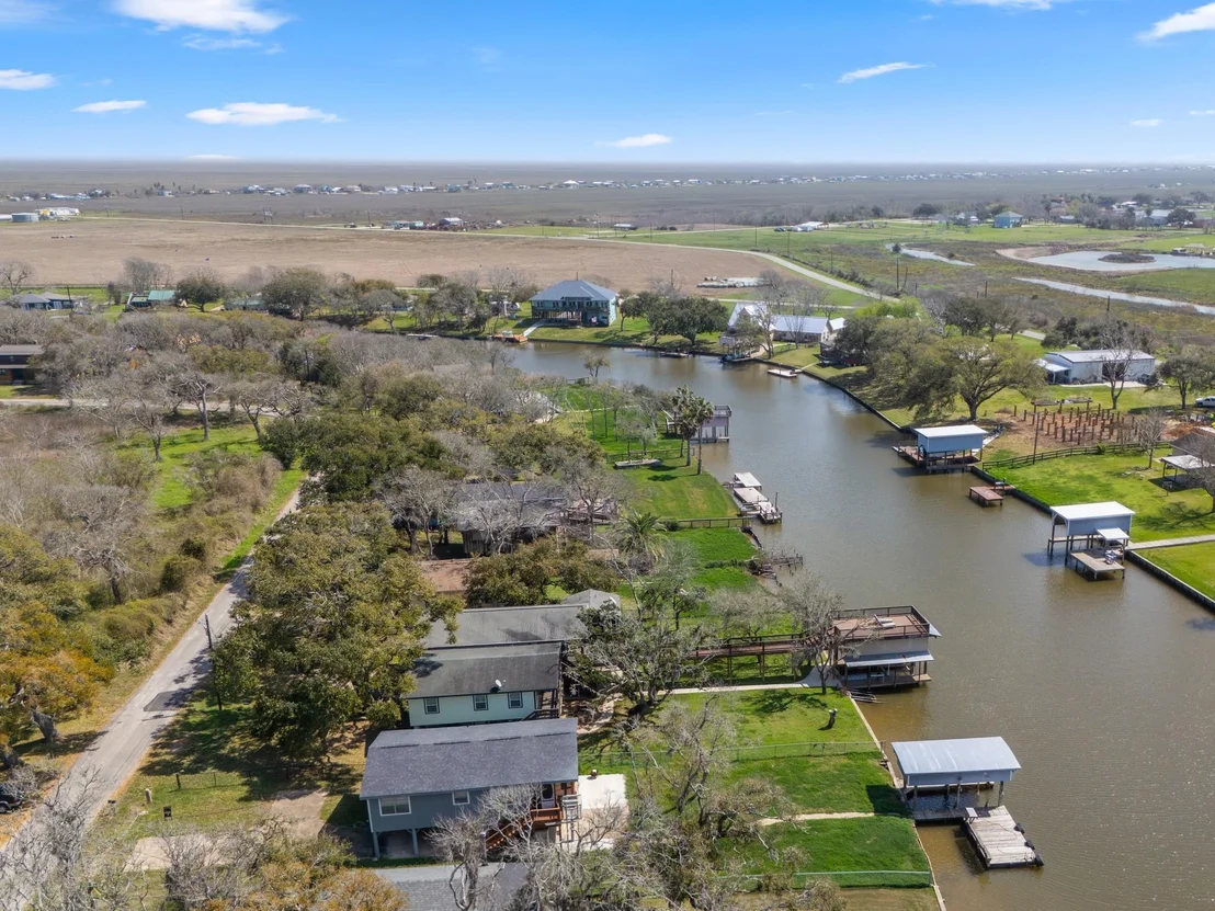 Photo of 1225 Private Road 652
