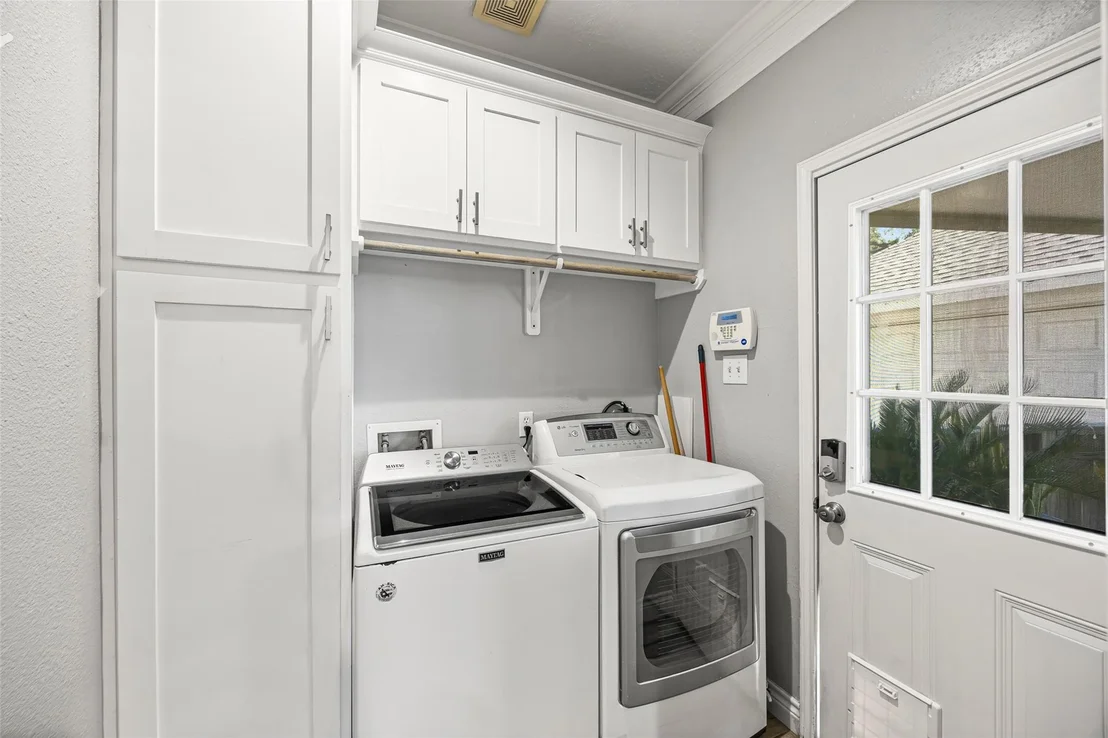 Photo of 6822 Kemper Drive