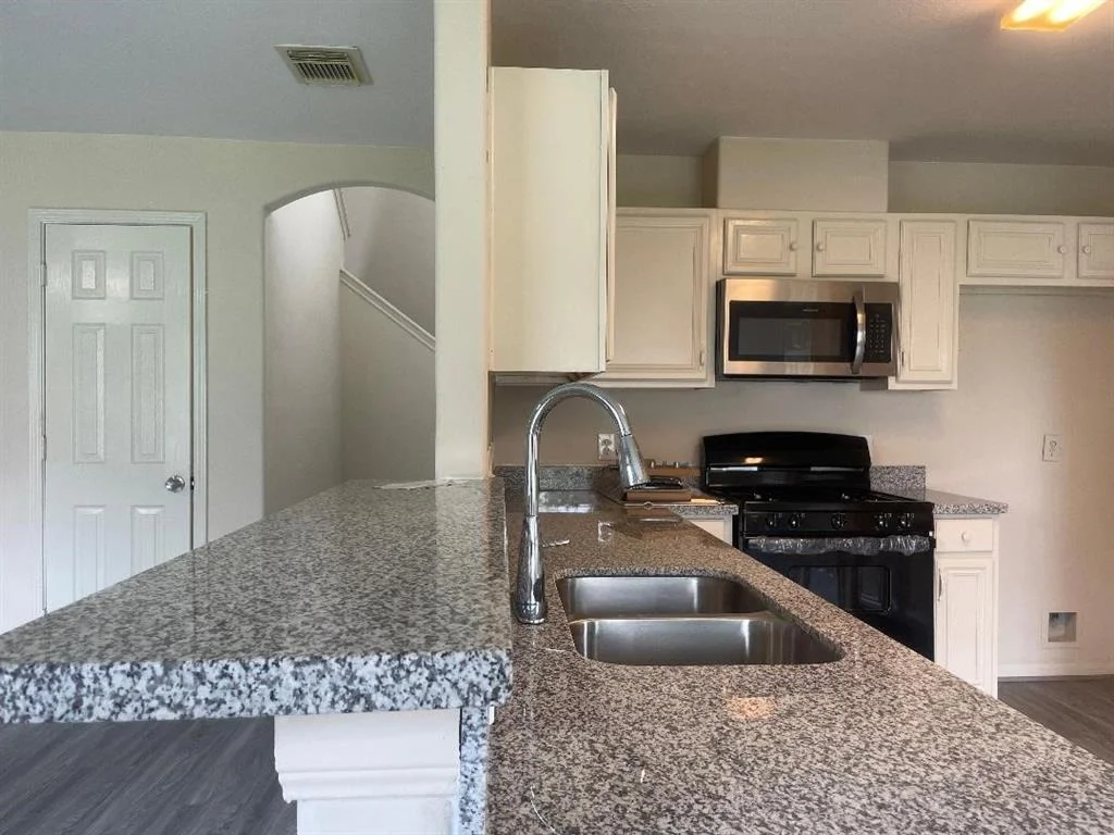 Photo of 5918 Fergis Drive
