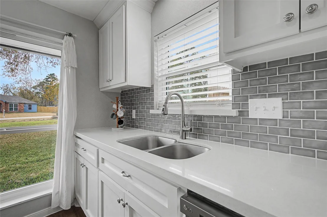 Photo of 1719 Eastvale Drive