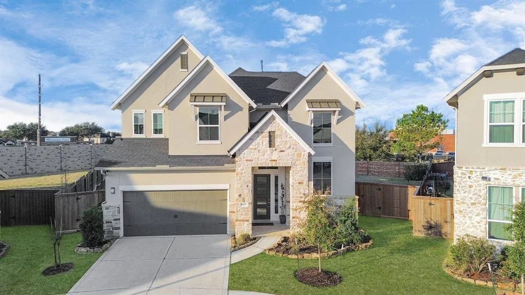 Photo of 9403 Cedros Valley Drive