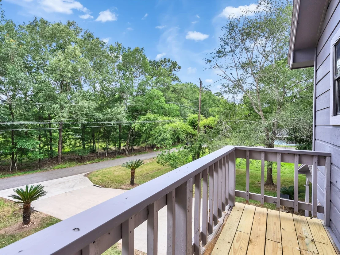 Photo of 351 White Oak Drive