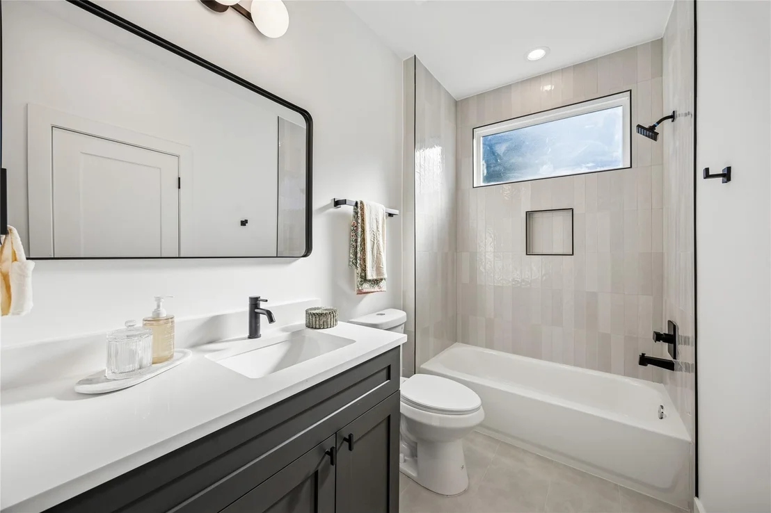 Photo of 3028 Lamar Street
