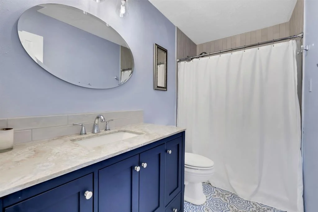 Photo of 255 Edgewater Way