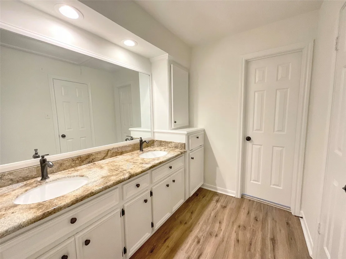 Photo of 1810 Seven Maples Drive