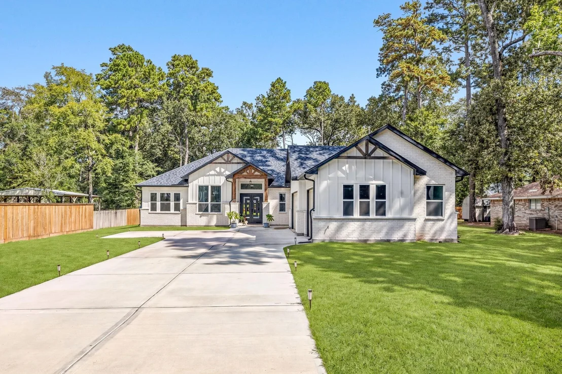Photo of 2439 Centurian Circle