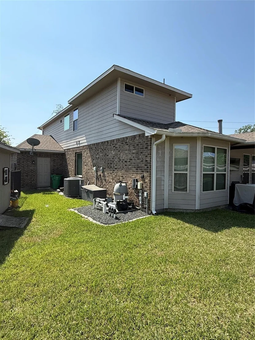 Photo of 7126 Edwanna Lane