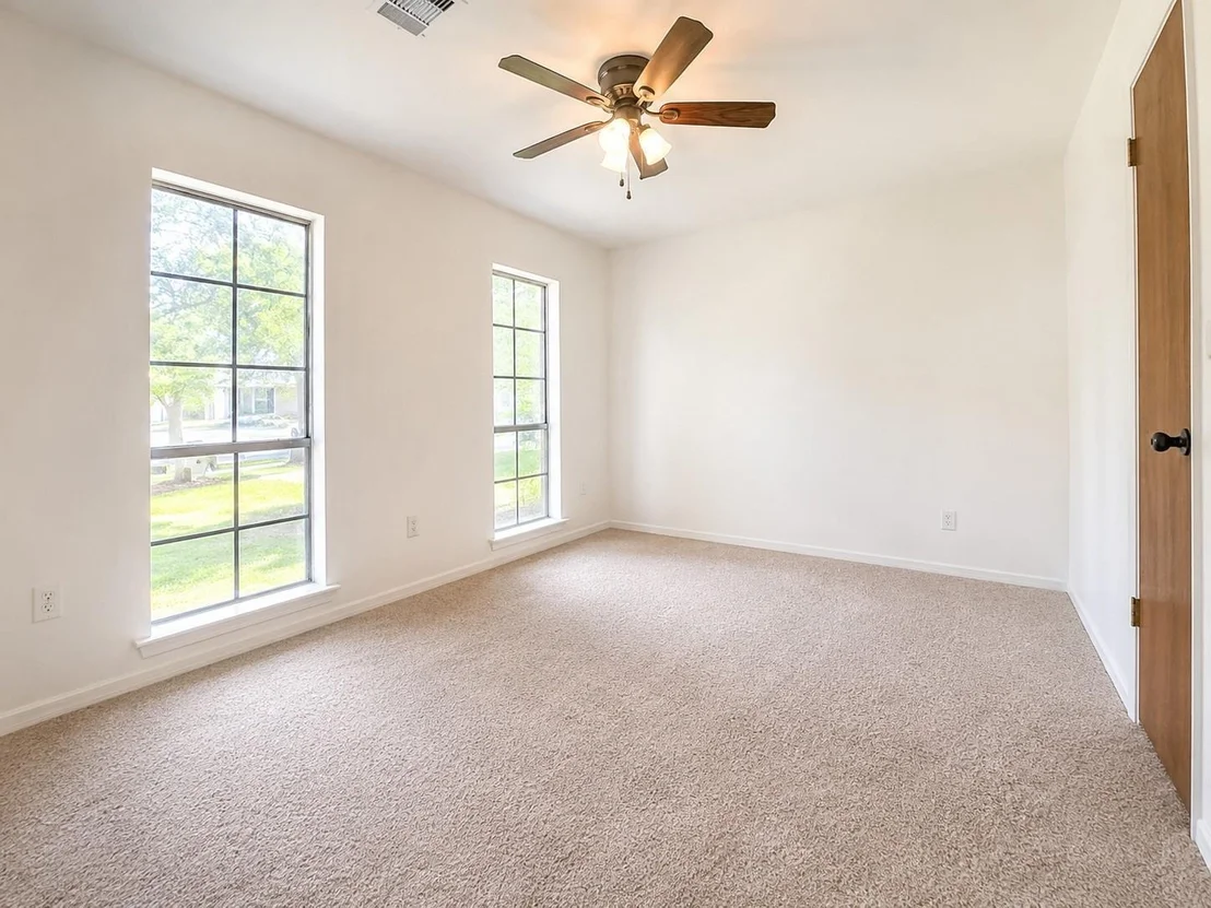 Photo of 1215 Briar Lane