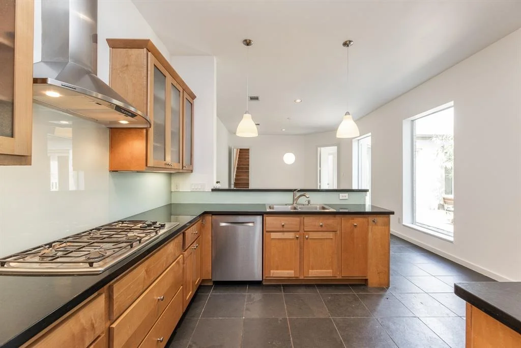 Photo of 906 Willard Street