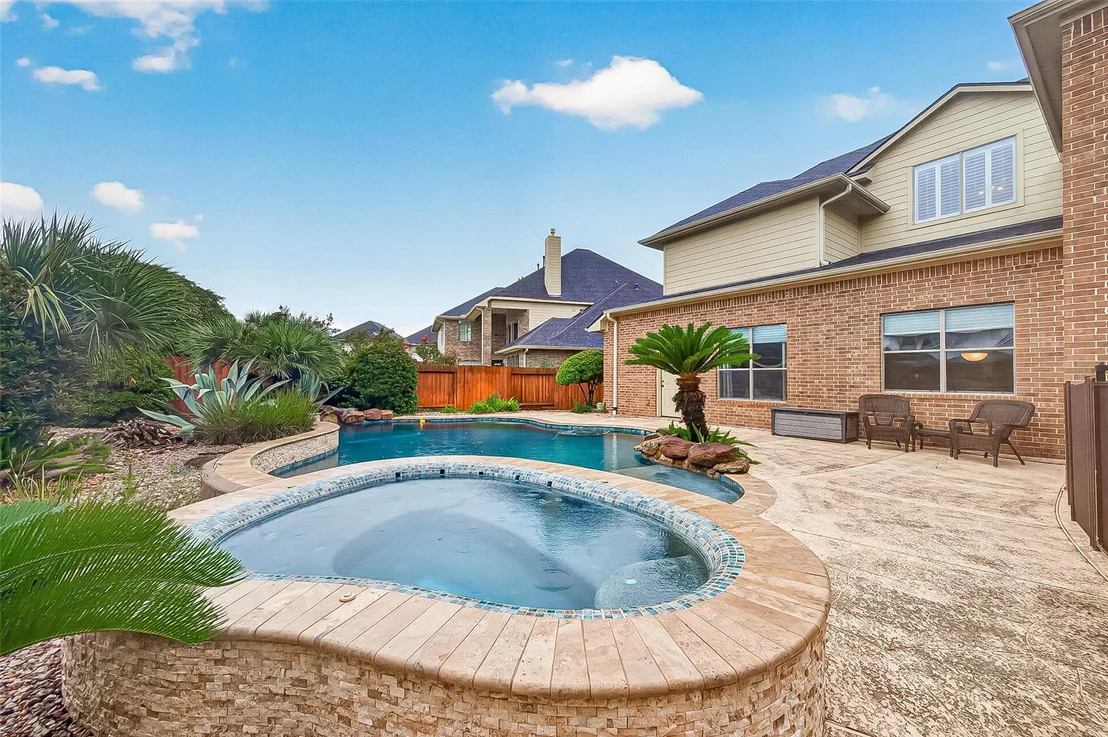 Photo of 2414 Fairbreeze Drive