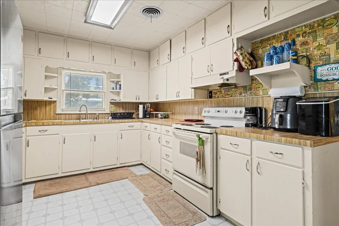 Photo of 8081 Ernst Parkway