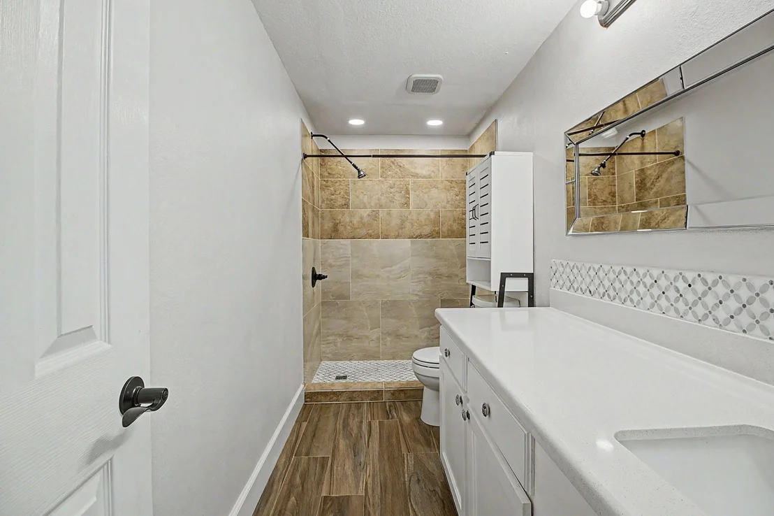 Photo of 17 Lakeview Drive