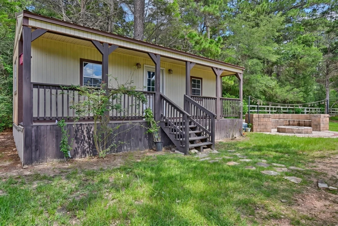 Photo of 1182 Oak Crest Drive