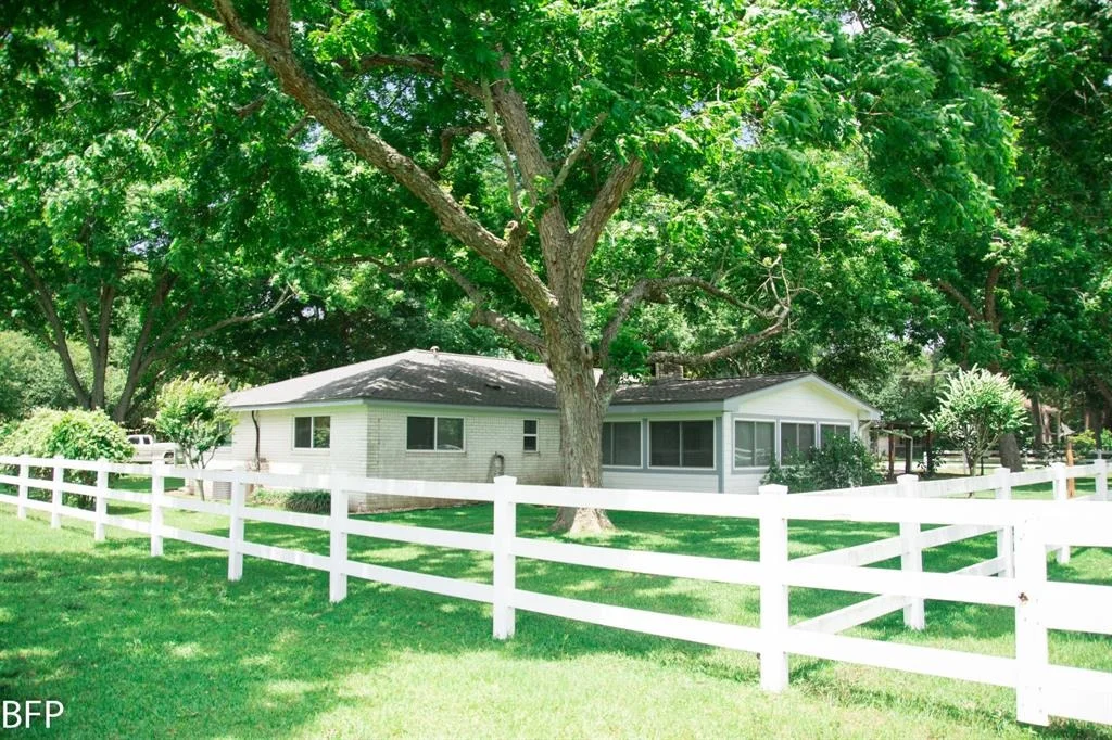 Photo of 9122 Kerr Drive