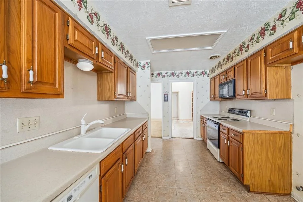 Photo of 8802 Enchanted Forest Drive