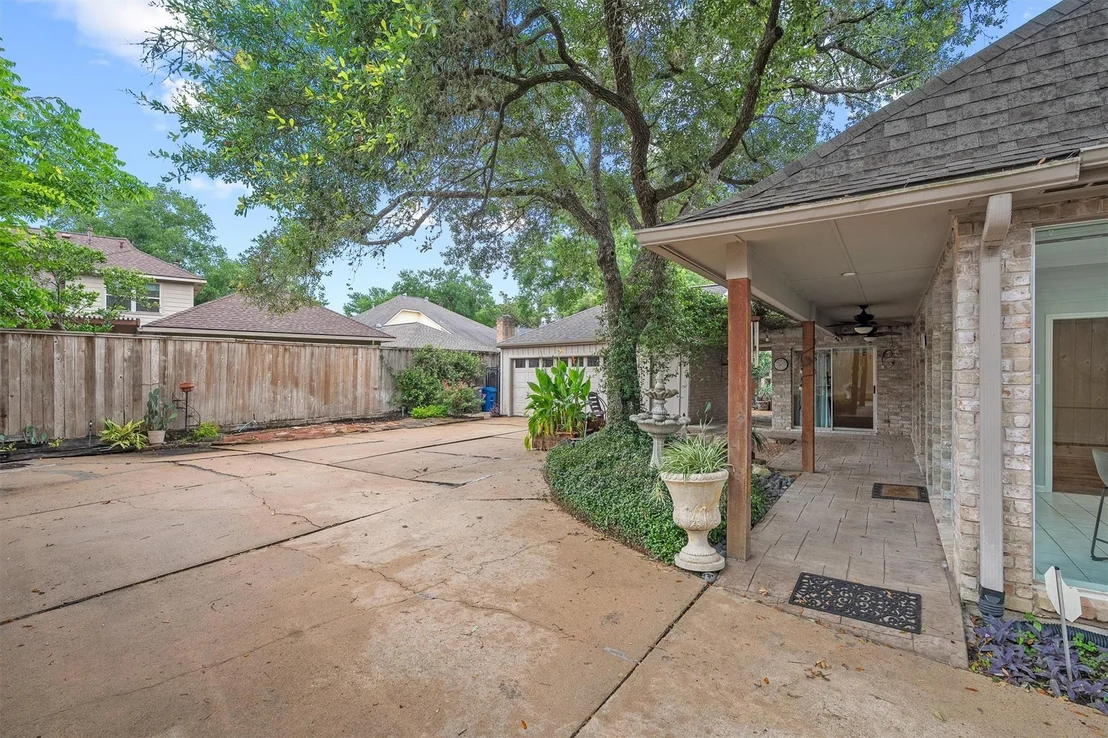Photo of 12214 Maple Rock Drive