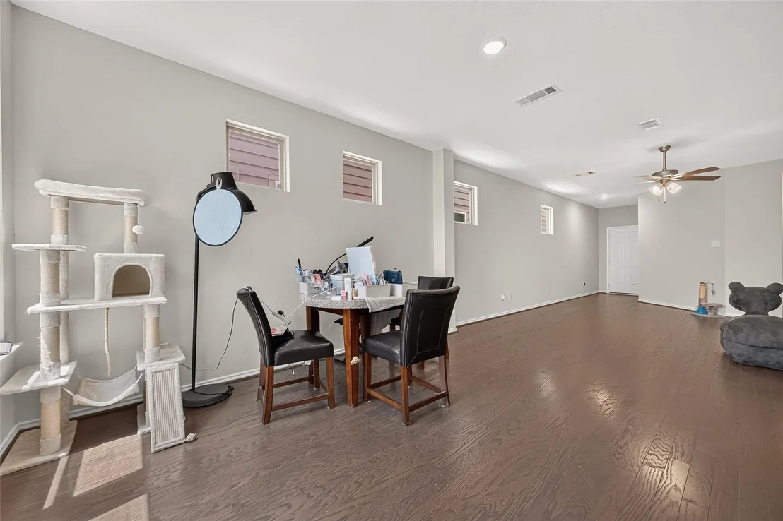 Photo of 8659 Cedardale Park Drive