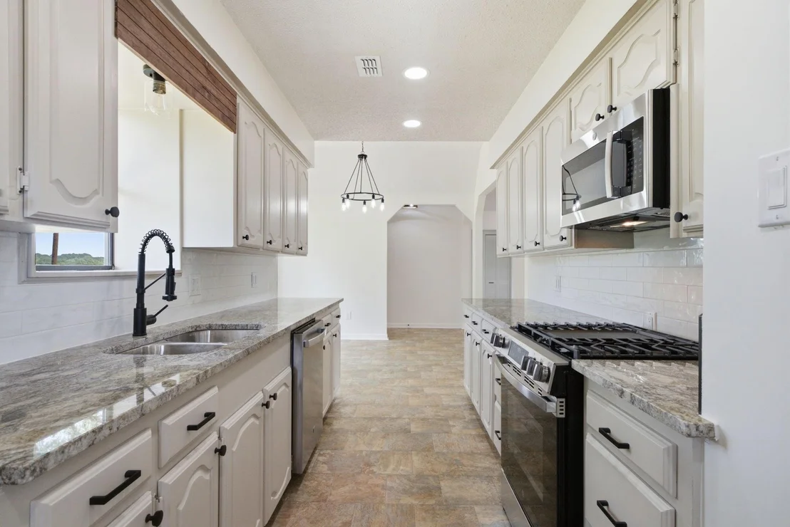 Photo of 931 Private Road 5140