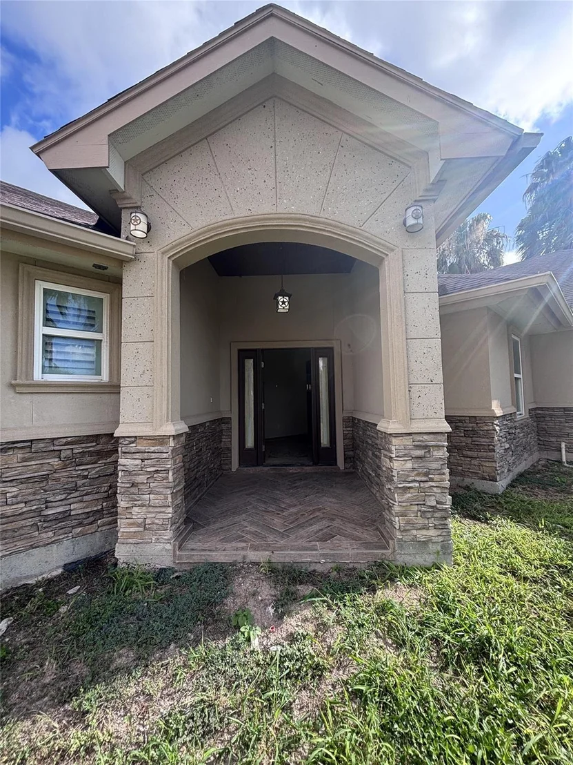 Photo of 1001 Harbor Lane