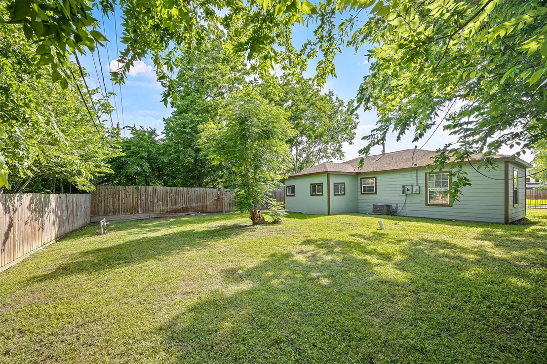 Photo of 7614 Darnay Dr Drive
