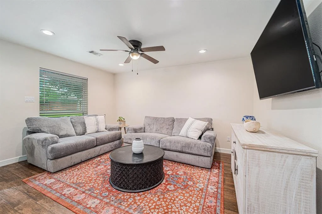 Photo of 1109 Helen Drive