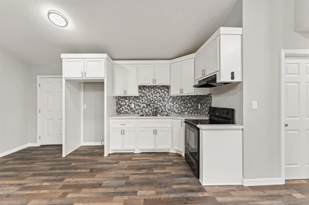 Photo of 6111 Glen Lee Drive