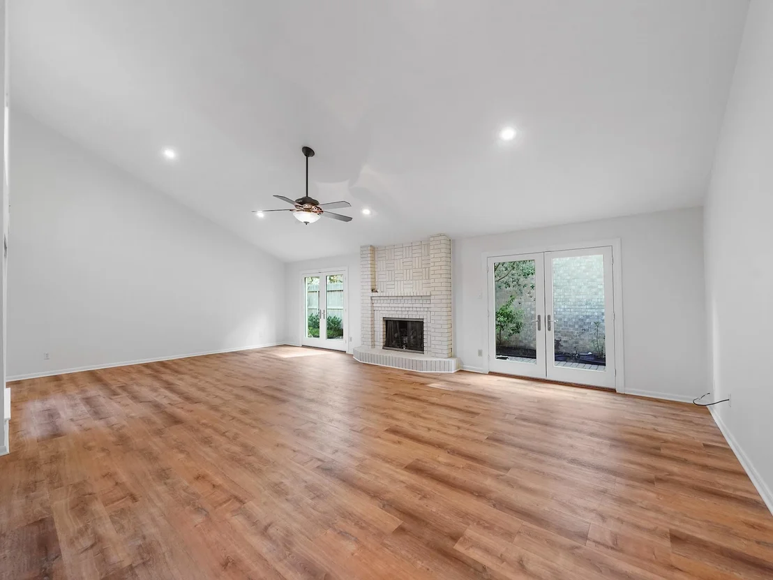 Photo of 910 Enclave Parkway