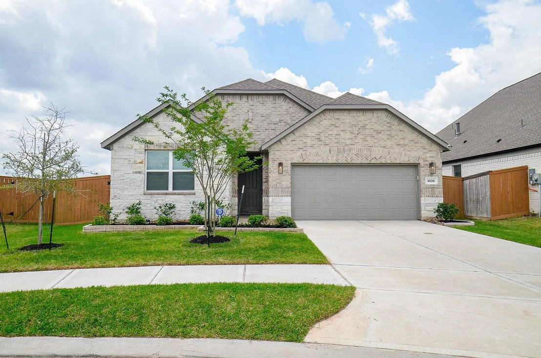 Photo of 1696 Daylight Lake Drive