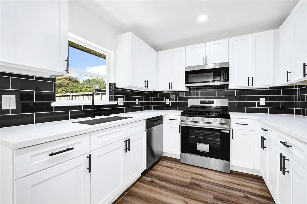 Photo of 3304 Thornwood Drive