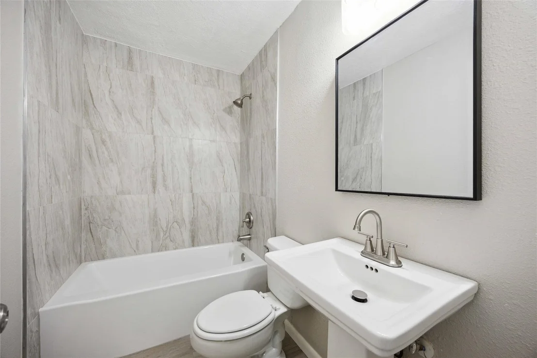 Photo of 5206 Willow Glen Drive