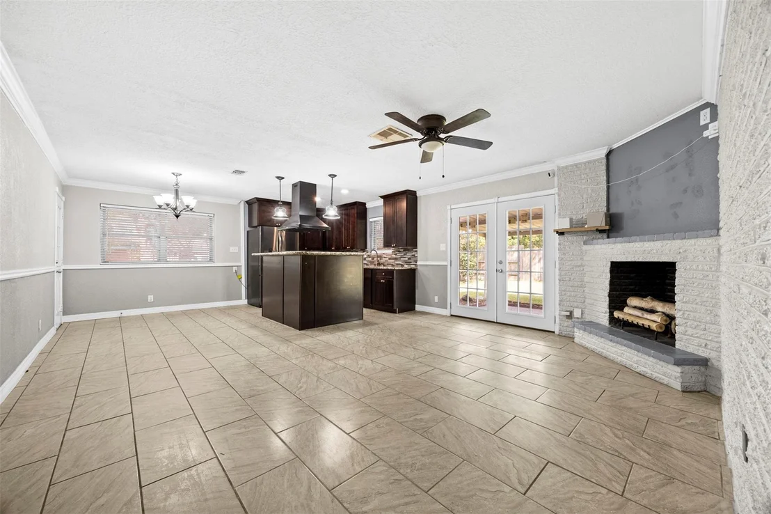 Photo of 539 Edgebrook Drive