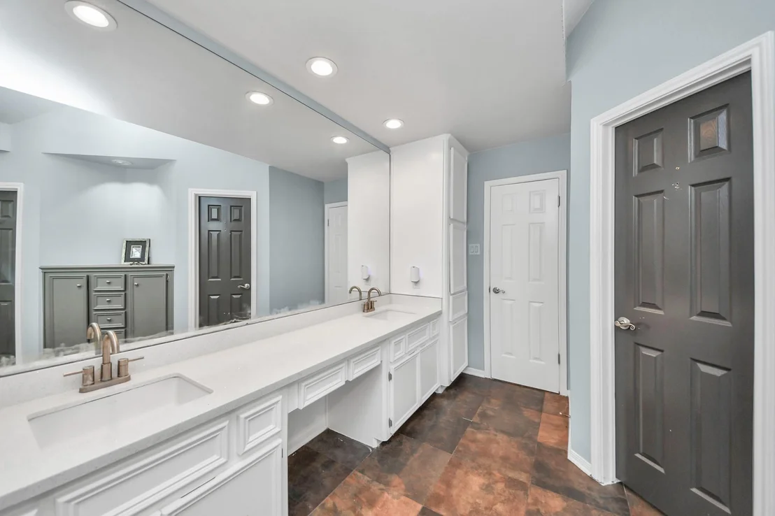 Photo of 622 Fernglade Drive