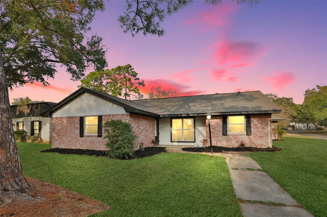 Photo of 18111 Barbuda Lane